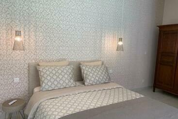 Bed and Breakfast Domaine Miltat   Chambre Crayère