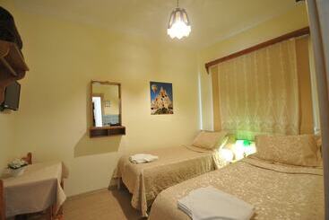 Отель Elvan Cave House