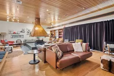 Hotelli Thredbo Alpine