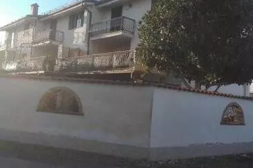 پانسیون A Santy S Roomsbagno Condiviso Sharedboth2piano No Lift No Shuttle  No Pasti No Meal,  A Pagamento A