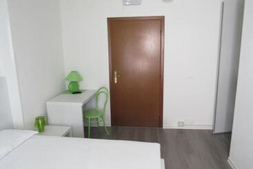 پانسیون Smart Rooms