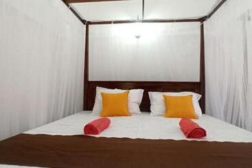 פנסיון Green Garden Hiriketiya