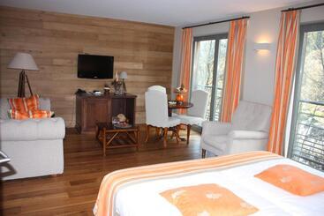 هتل La Ferronniere