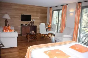 هتل La Ferronniere