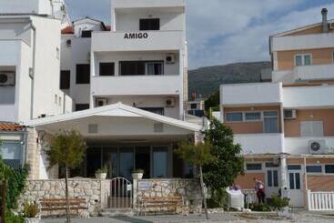 ホテル Pansion Amigos