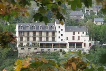 Отель Hôtel Des Rochers