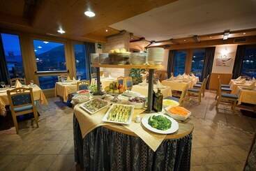 בית מלון כפרי Interalpen