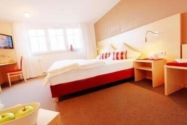 Hotel Klozbücher   Das Land