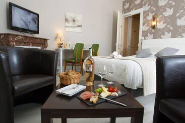 Logis Hotel & Restaurant De La Basilique