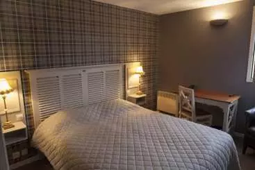 酒店 The Originals City, Le Cottage Hôtel, Bruaylabuissière