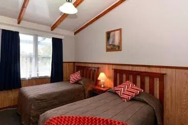 Fairy Springs Motel