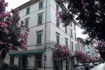 ホテル Albergo Natucci