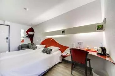 Brit Hotel Porte D Espagne