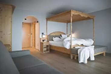 Kronplatz Resort Berghotel Zirm