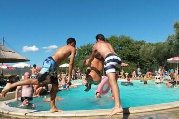 ホテル Cerquestra Camping Village