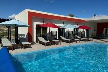 مبيت وإفطار Casa Andmar Mountain Retreat Bnb