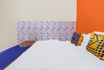 Otel Spot On 91186 Losmen Yanti