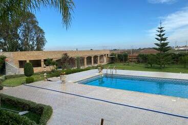 膳宿费 Gîte Jnane Fès