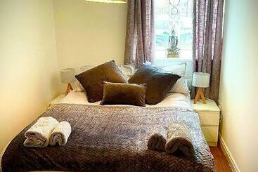 شقة فندقية T Post Guest House