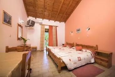 Turistlejligheder Skevoulis Studios