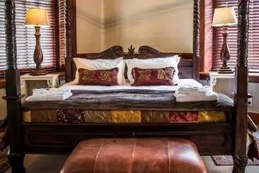 Aamiaismajoitus (B&B) Kralinbergh Estate Guesthouse