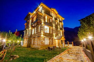 Bed and Breakfast Fab La Kailasha Cottage