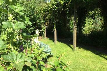 Trustwood Bed And Breakfast