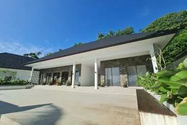 Bed and Breakfast Randayan Resort By Kagum S