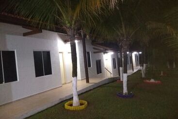 ペンション Pousada Ferradura