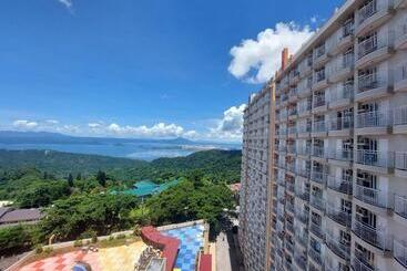 Bed & Breakfast Netflix And Unli Wifi!!! The Elchies Room At Tagaytay Prime Residence