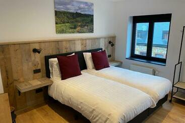 تختخواب و صبحانه Rouleur Houffalize