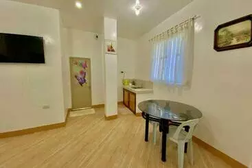 پانسیون Coombs Guest House