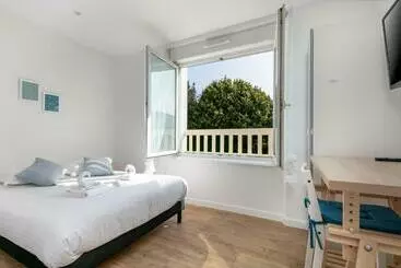 Pensjonat La Bergère De Domrémy Chambre Spacieuse Avec Sdb Privative, Espace Partagés Cuisine, Salon Et Terras