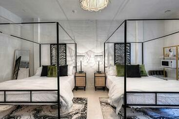 The Oleander Hotel Room 8