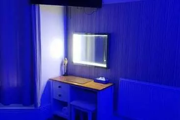 Pensió Highfields Living   All Rooms Ensuite  Free Wifi  Free Local Parking
