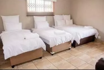 تختخواب و صبحانه Fairfield Guest House