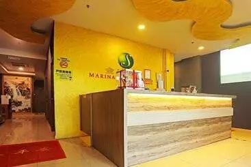 Hotel Oyo 90478 Marina World