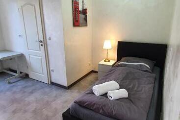 Pension Bad Soden / Apartment And Rooms