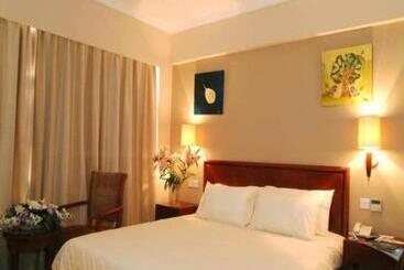 בית מלון כפרי Greentree Inn Jiangsu Nanjing Gulou Business
