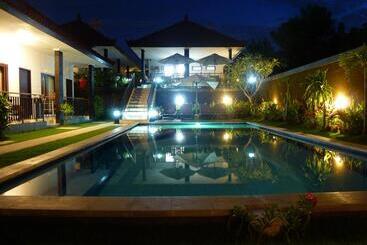 Hotelli Puri Hasu Bali