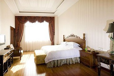 فندق Treasure Island