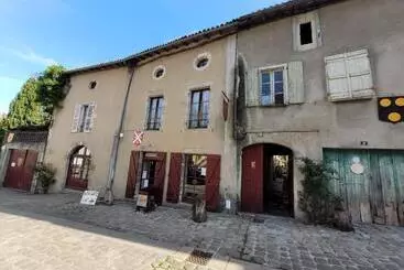 ベッドアンドブレックファースト La Cressonnière