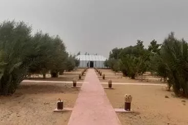 ホテル Merzouga Camp Erg Znaïgui