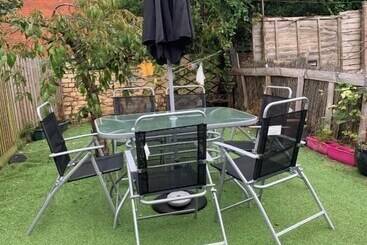 פנסיון Affordable Suites