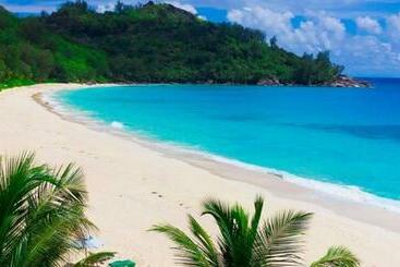 Отель Affordable Luxury Resort Club