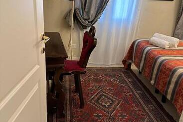 پانسیون Familly Rooms  Cà Del Traghetto