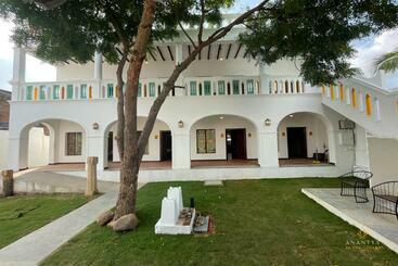 Hotel Anantya In The Village