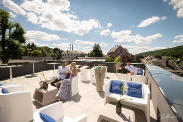 Szálloda Boutique Hôtel, La Cour De La Reine, Rooftop & Bistronomique Restaurant
