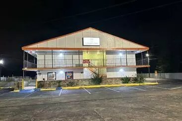 ホテル Luxury Inn