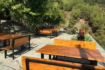 Pension  Chri Chri Guesthouse
